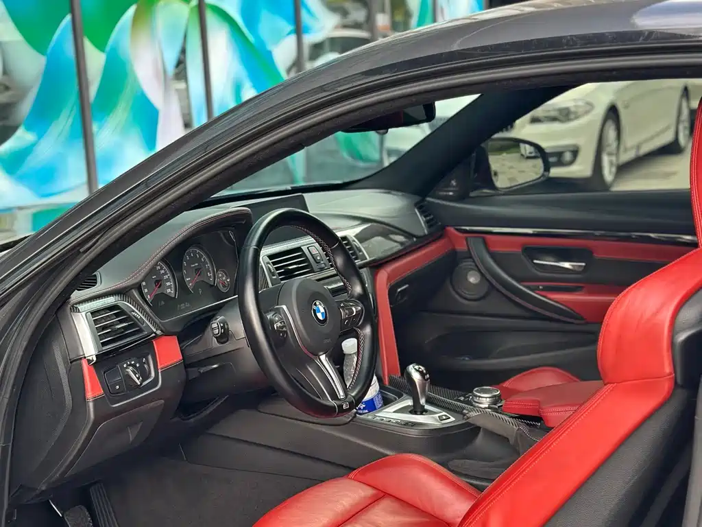BMW M4 — миниатюра 4