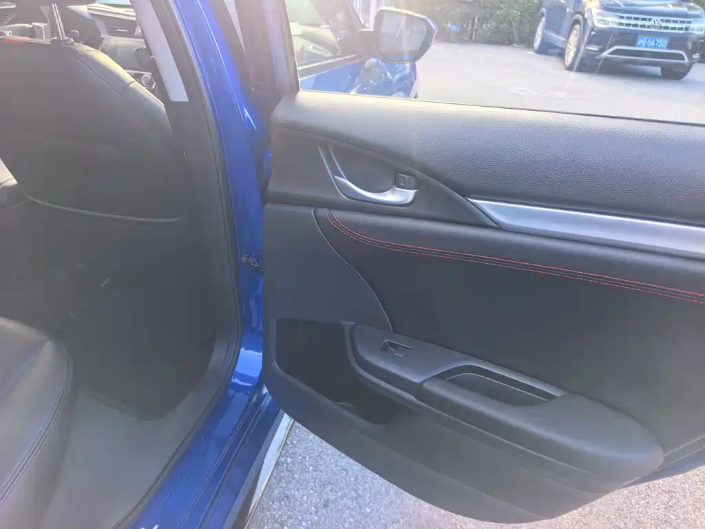 Honda Civic — миниатюра 13