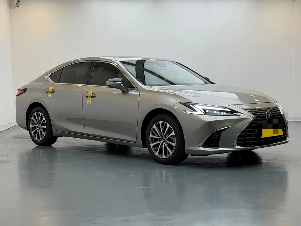 Lexus ES 2025 200 Premium