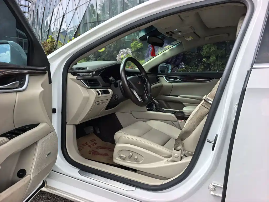 Cadillac XTS — миниатюра 5