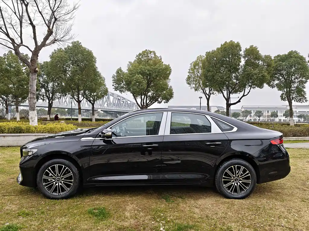 GEELY AUTOMOBILE XINGRUI