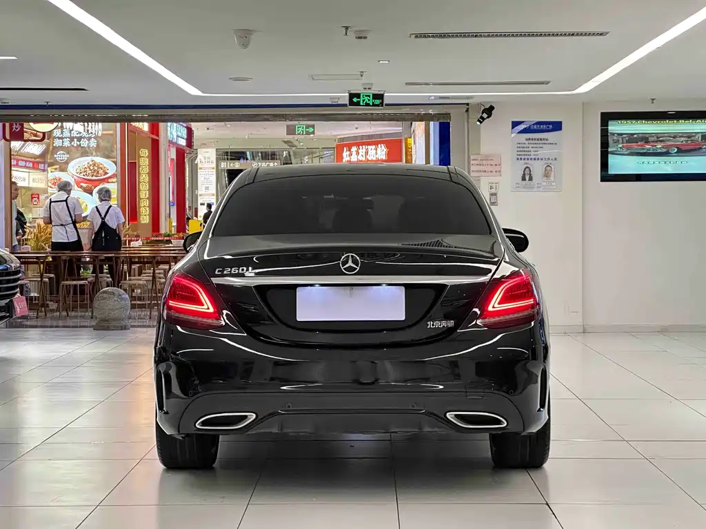 Mercedes-Benz C-Class — миниатюра 6