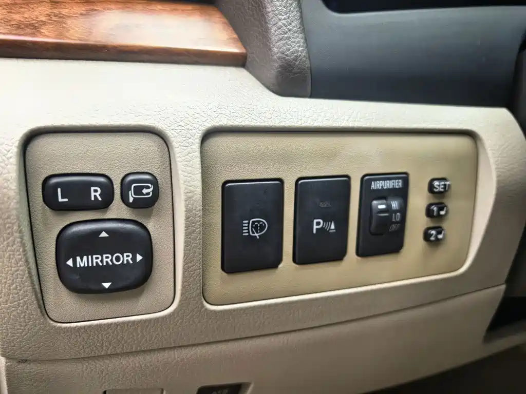 Toyota Camry — миниатюра 12