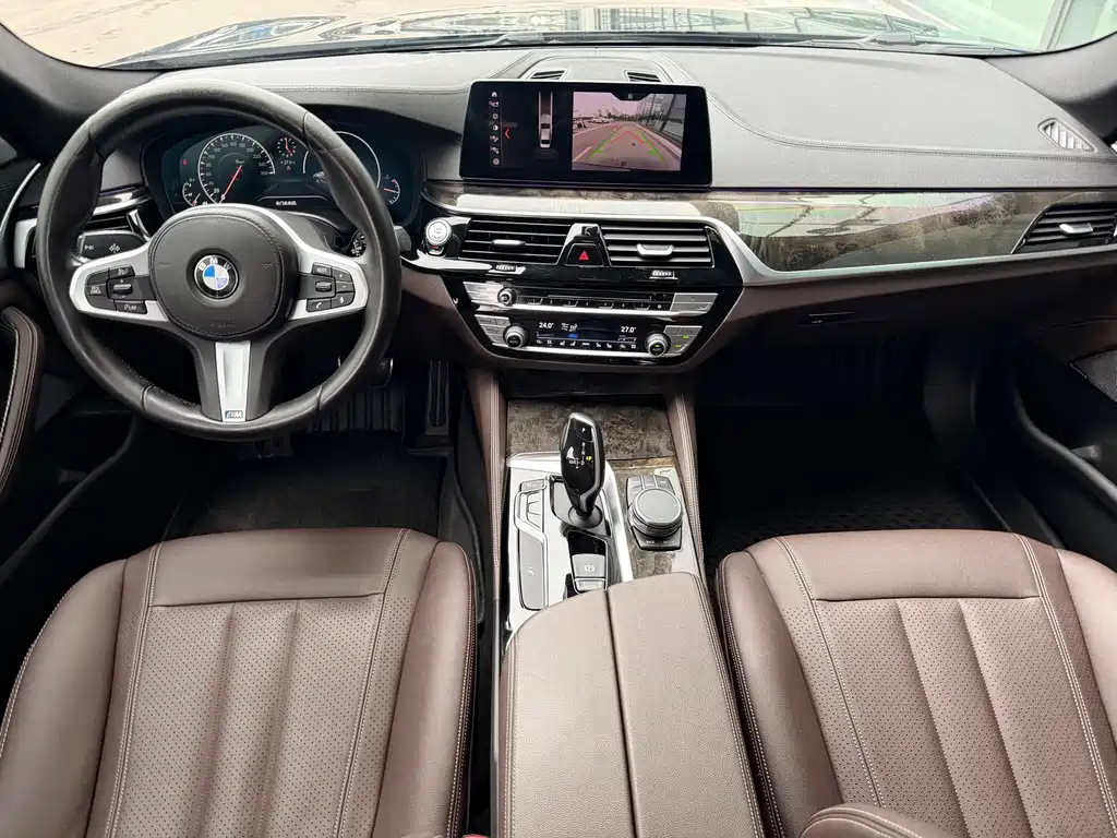 BMW 5 Series — миниатюра 17