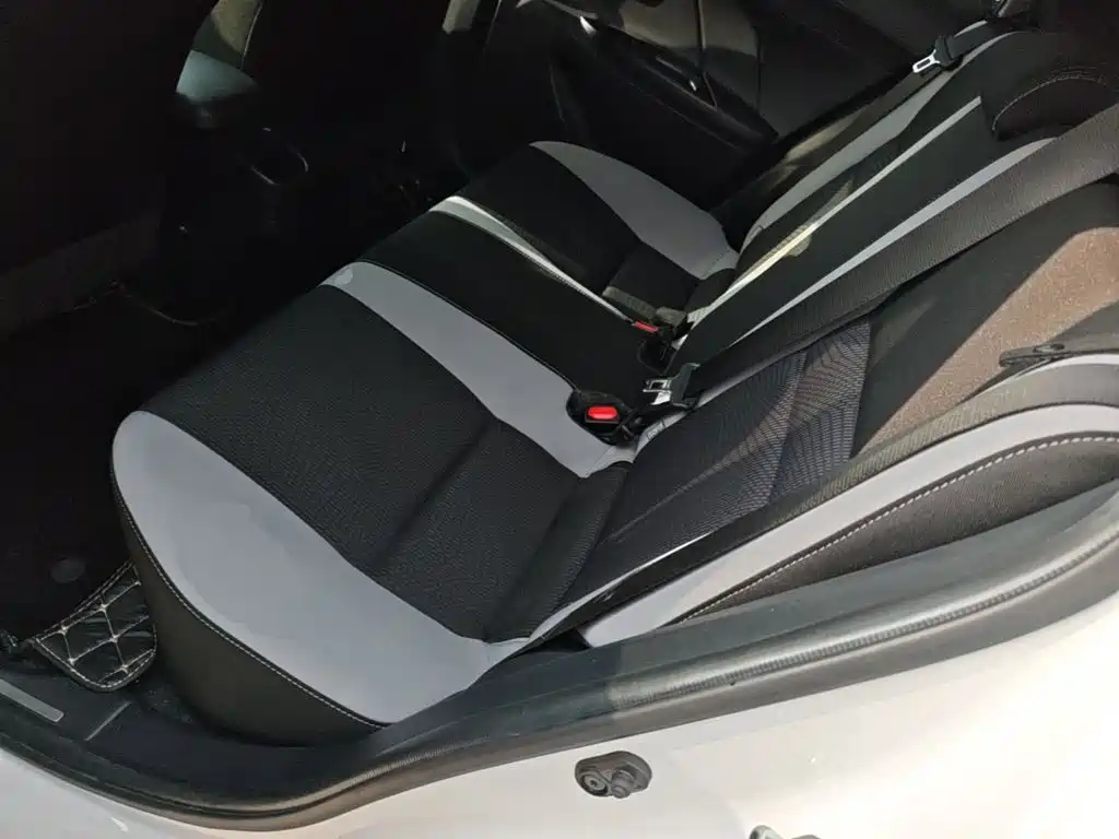 Toyota Yaris L — миниатюра 17