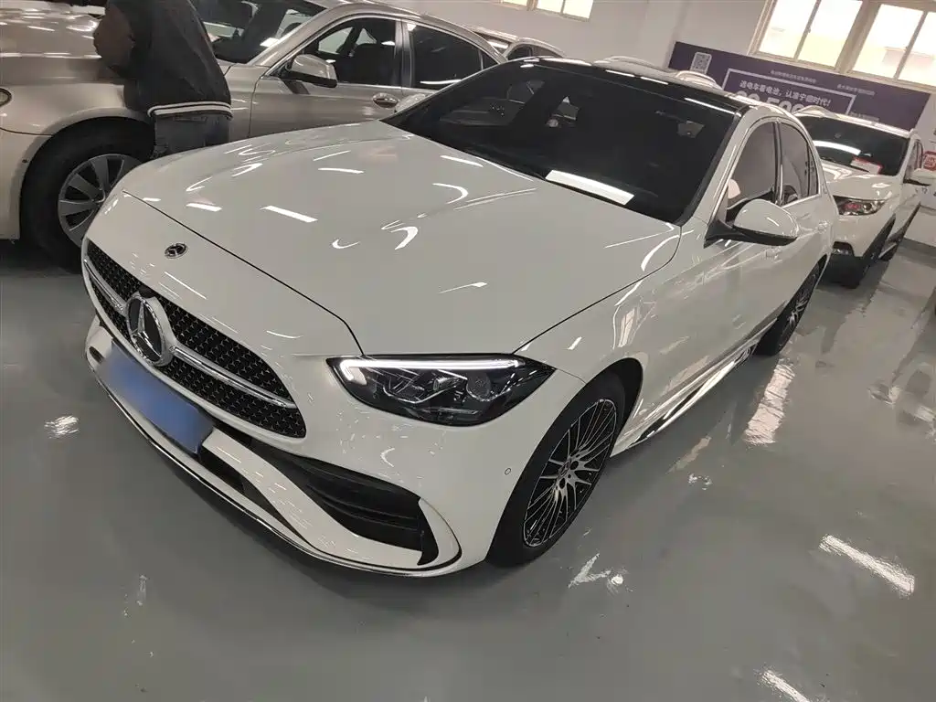 Mercedes-Benz C-Class 2024