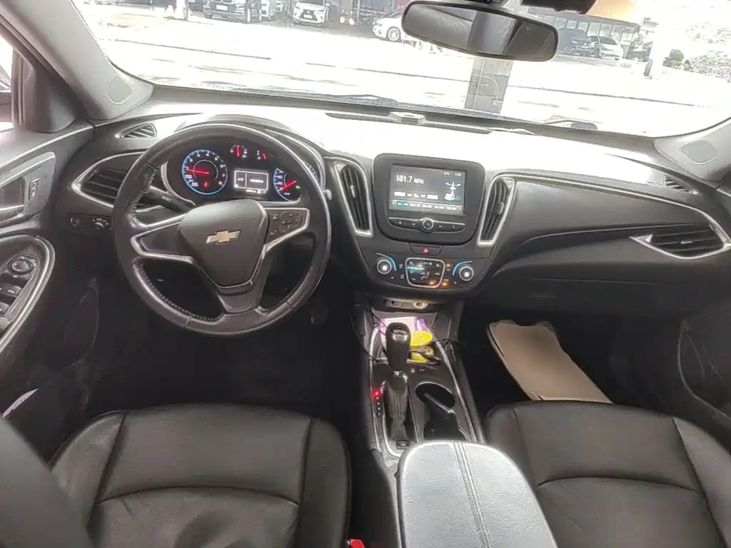 Chevrolet Malibu XL — миниатюра 10