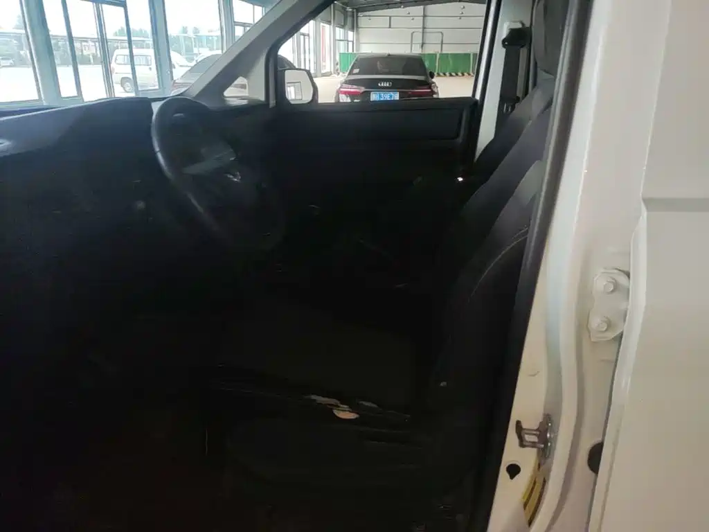 Wuling Hongguang PLUS — миниатюра 15