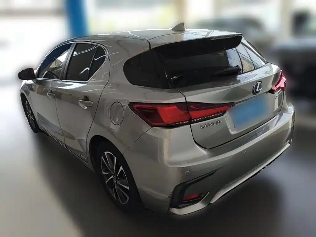 Lexus CT — миниатюра 7