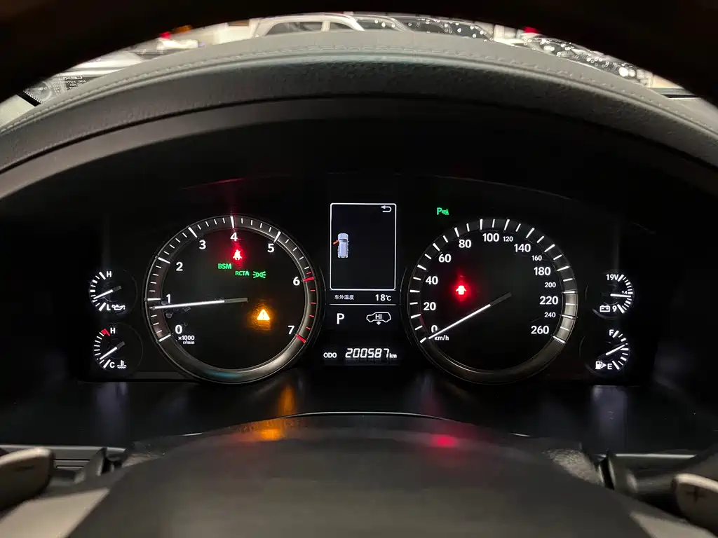 Lexus LX 2017 5.7L