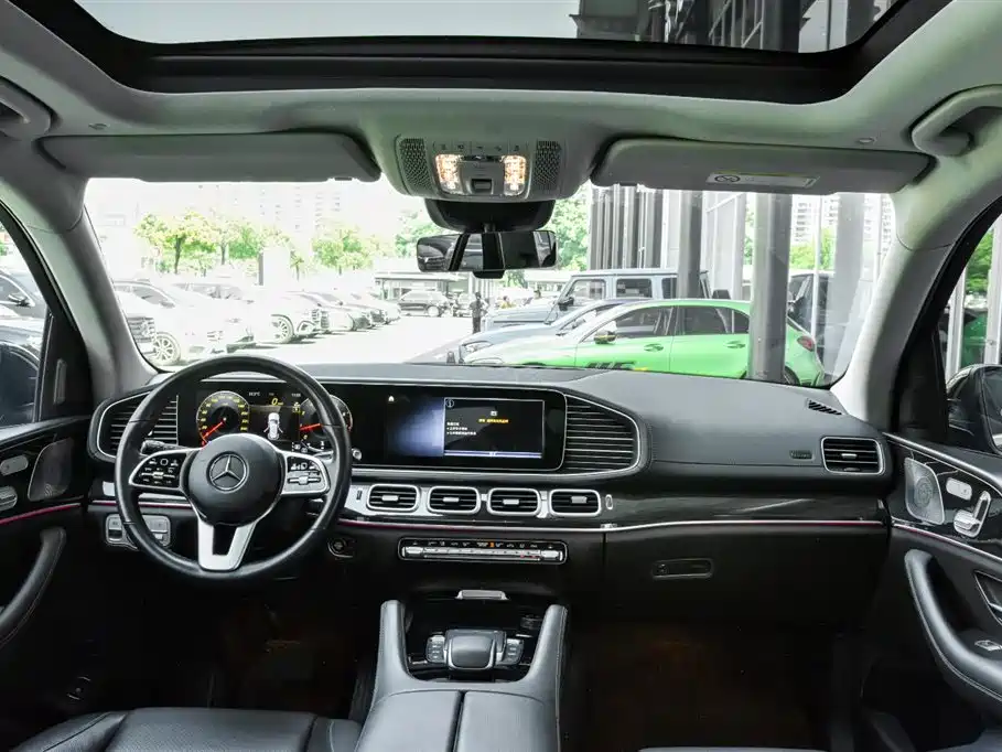 Mercedes-Benz GLE (Import) — миниатюра 18