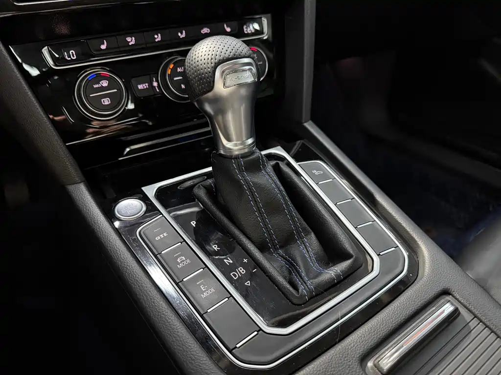 Volkswagen Viloran New Energy — миниатюра 8