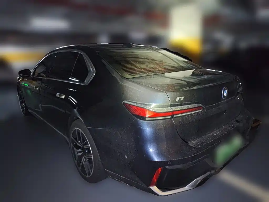 BMW i7 — миниатюра 25
