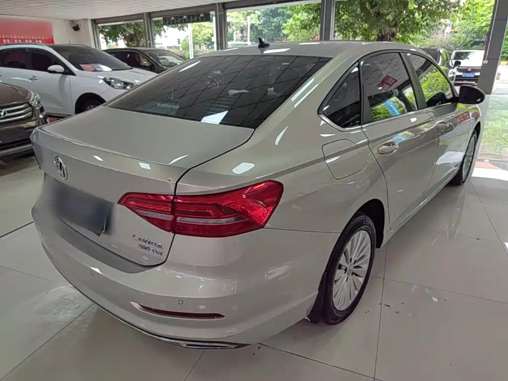 Volkswagen Lavida — миниатюра 7