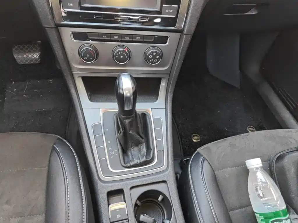 Volkswagen Golf — миниатюра 14