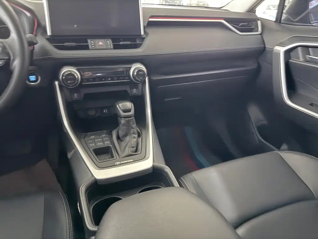 Toyota Wildlander - фото 16