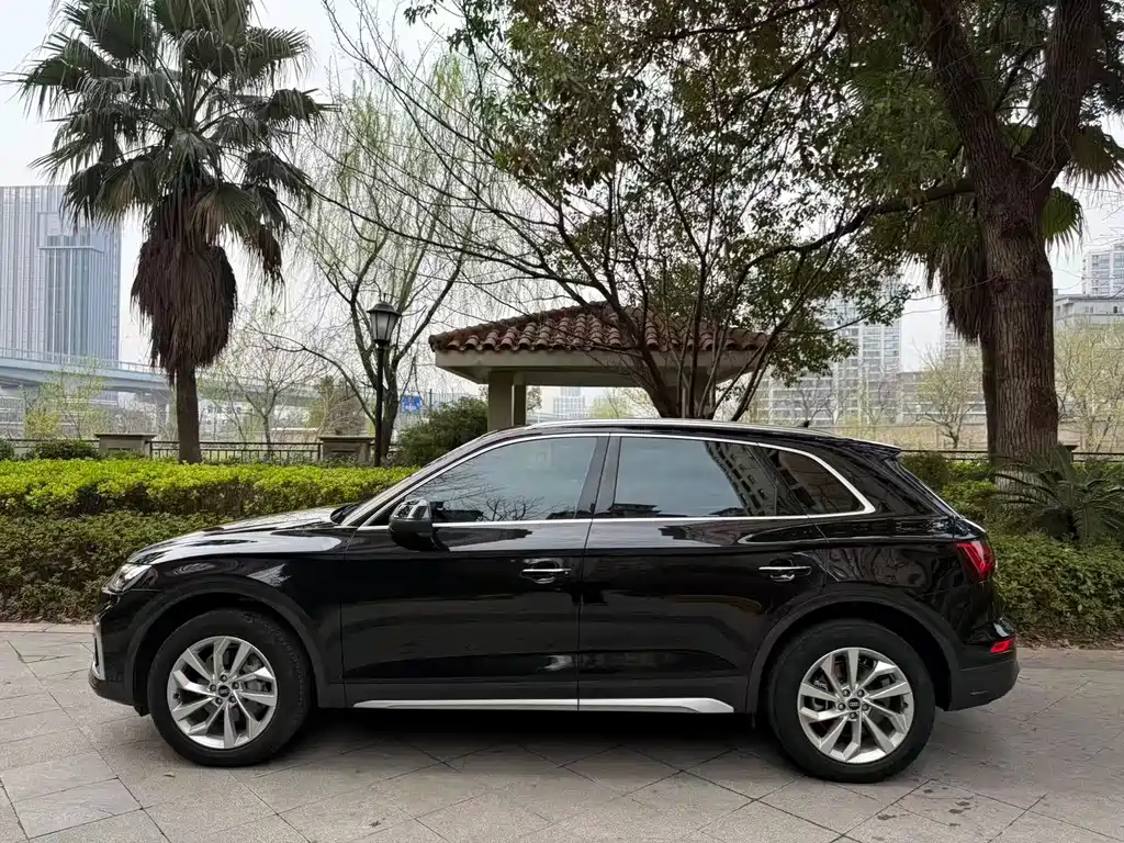 Audi Q5L 2024 40 TFSI Luxury