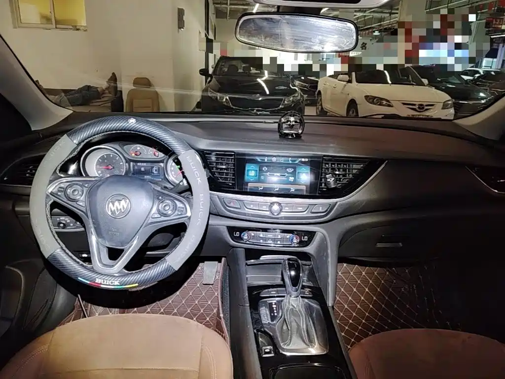 Buick Regal — миниатюра 10