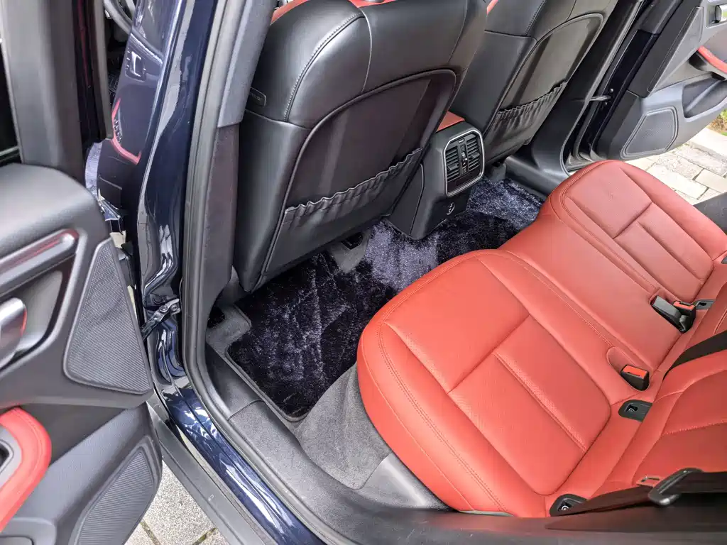 Porsche Macan — миниатюра 26