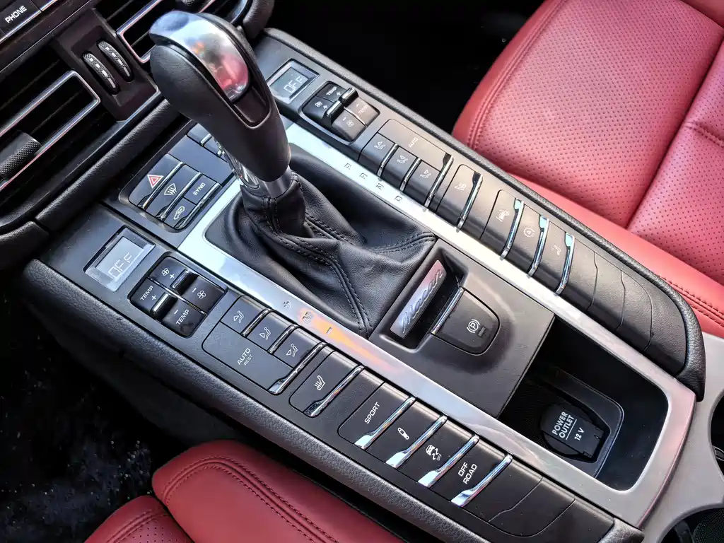 Porsche Macan — миниатюра 29