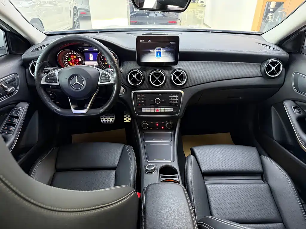 Mercedes-Benz GLA — миниатюра 8