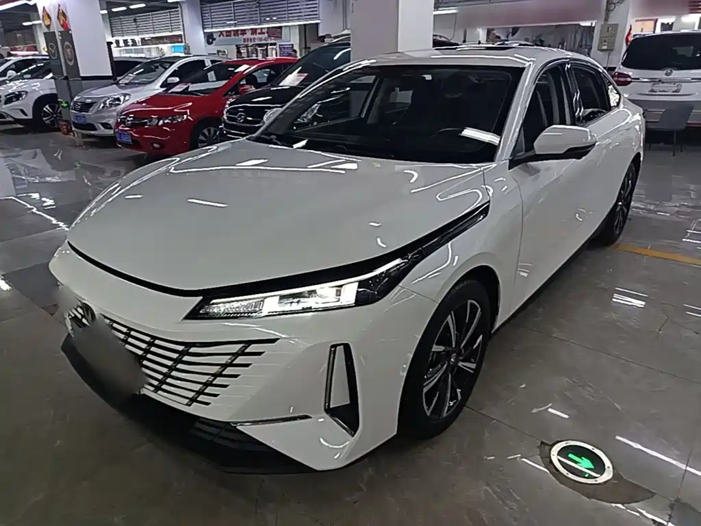 2024 Changan Eado - zdjęcie 1 z 25