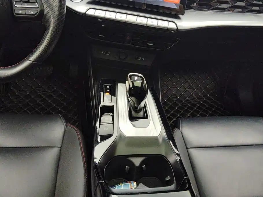 MG MG5 — миниатюра 16