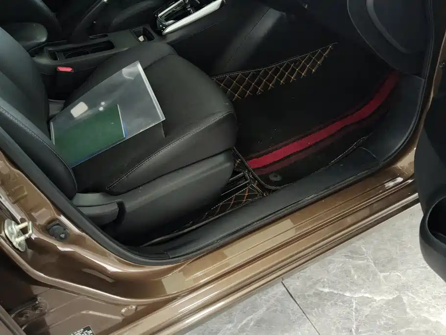 Nissan Sylphy — миниатюра 8