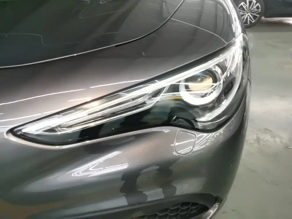 Alfa Romeo Stelvio — миниатюра 24