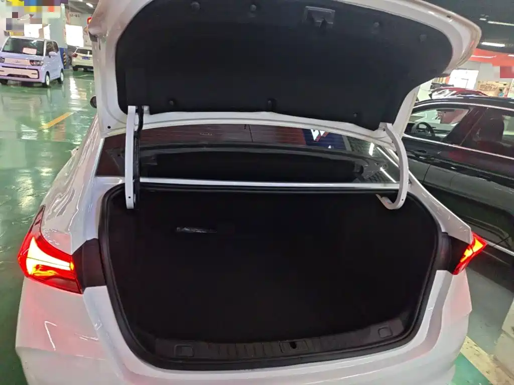 Buick Verano — миниатюра 19
