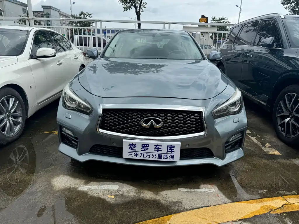 Infiniti Q50 2014 3.7L Luxury Sport