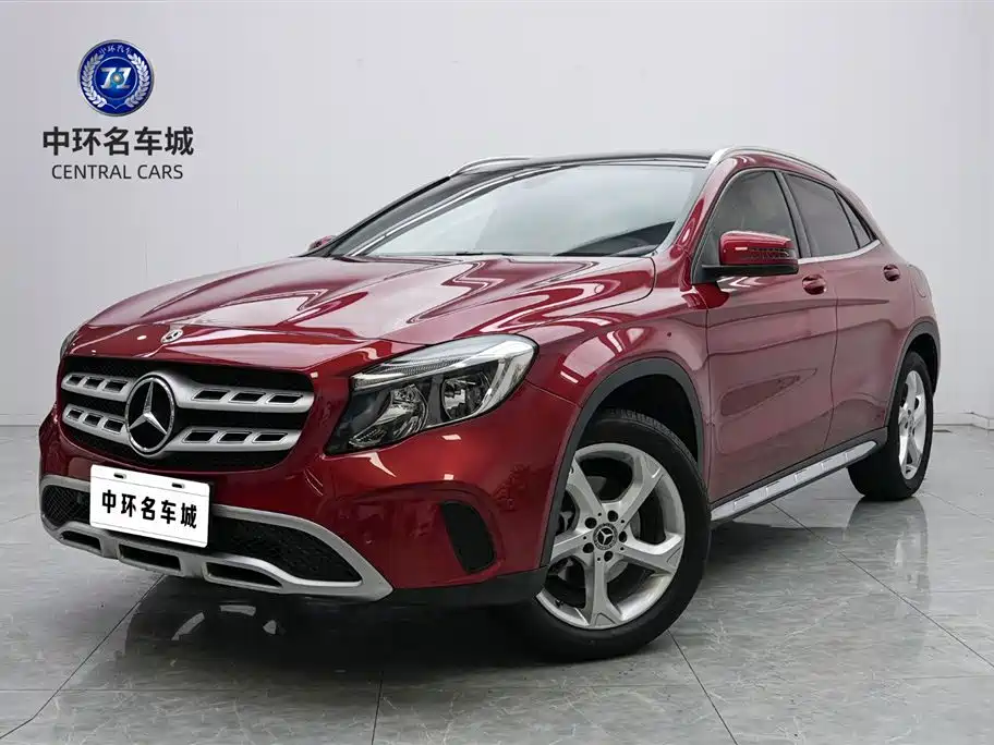 MERCEDES-BENZ GLA