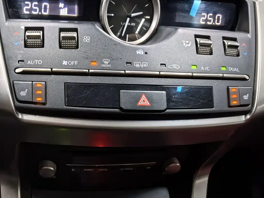 Lexus NX — миниатюра 20