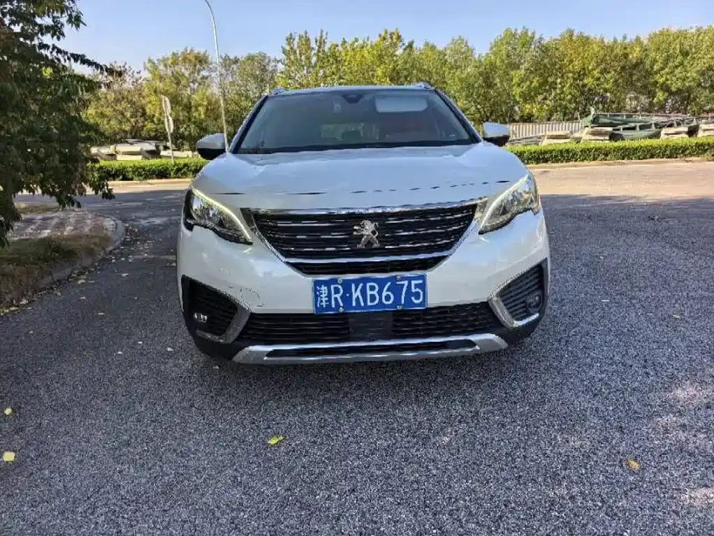 Peugeot 5008 — миниатюра 2