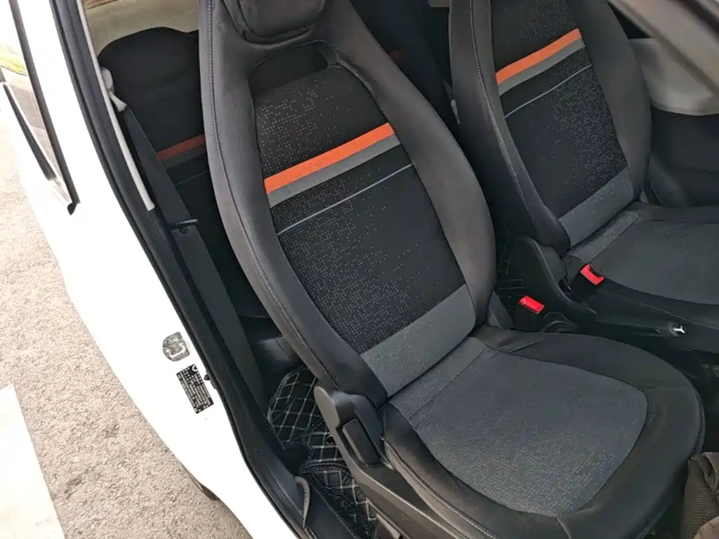 Wuling MINIEV — миниатюра 25
