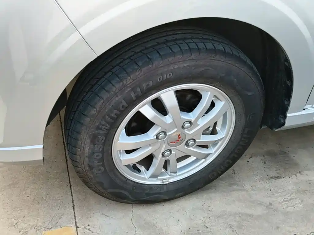 Wuling Hongguang — миниатюра 23