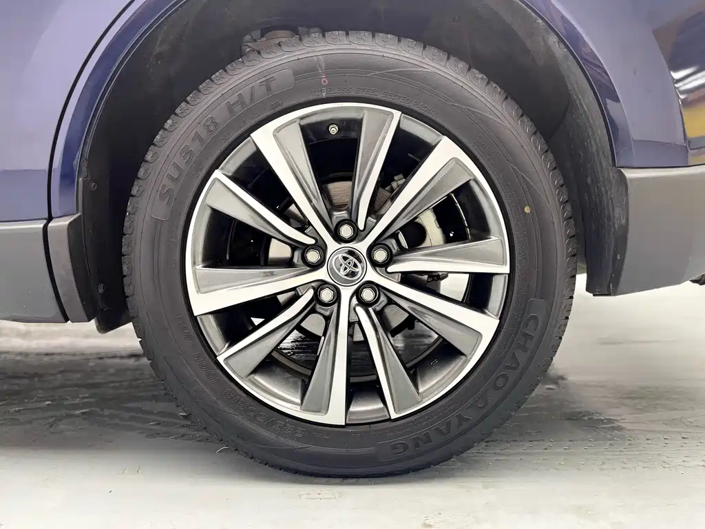 TOYOTA LING FANG HARRIER