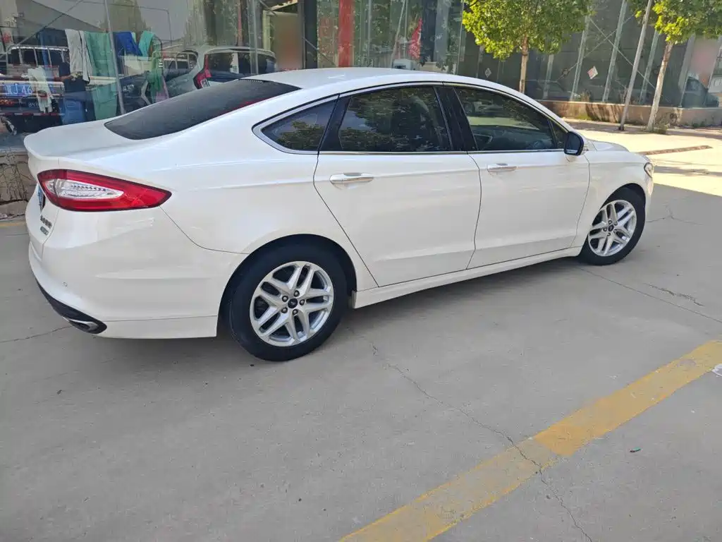 Ford Mondeo — миниатюра 24