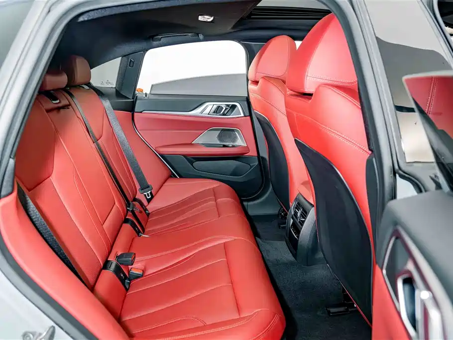 BMW i4 — миниатюра 21