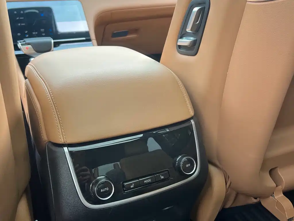 Li Auto Li ONE — миниатюра 17