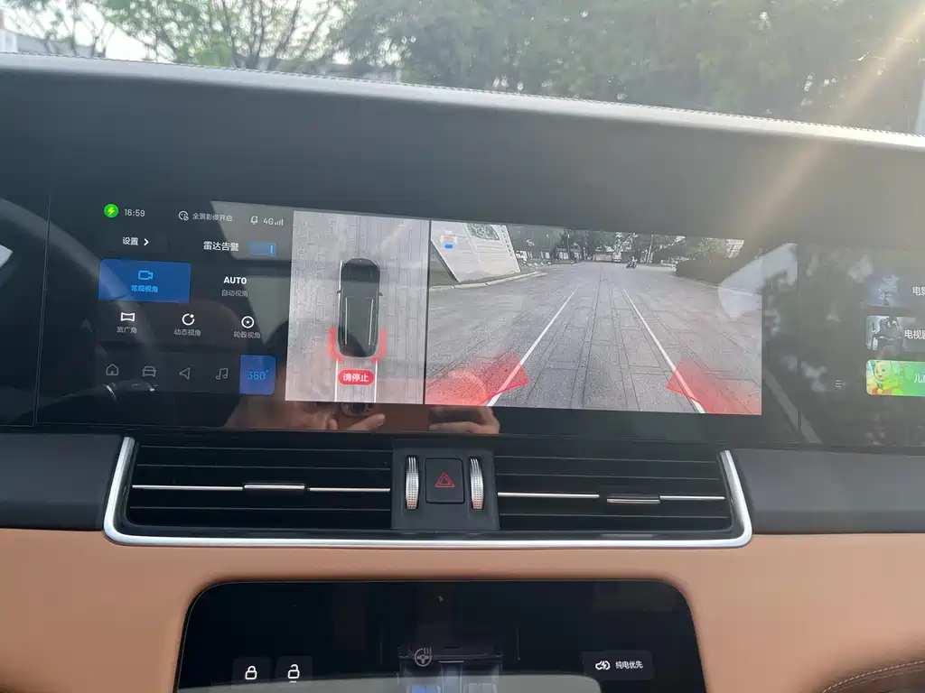 Li Auto Li ONE — миниатюра 19