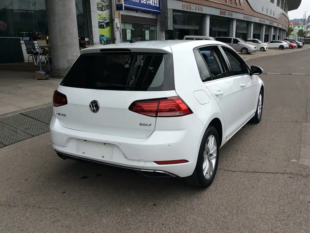 Volkswagen Golf 2019 200TSI DSG Comfort V