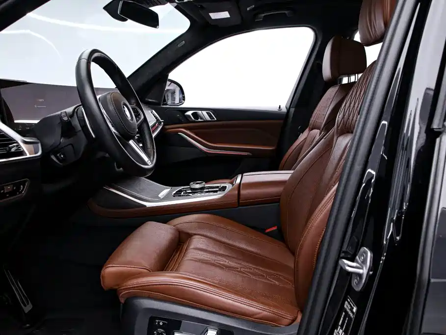 BMW X7 — миниатюра 13