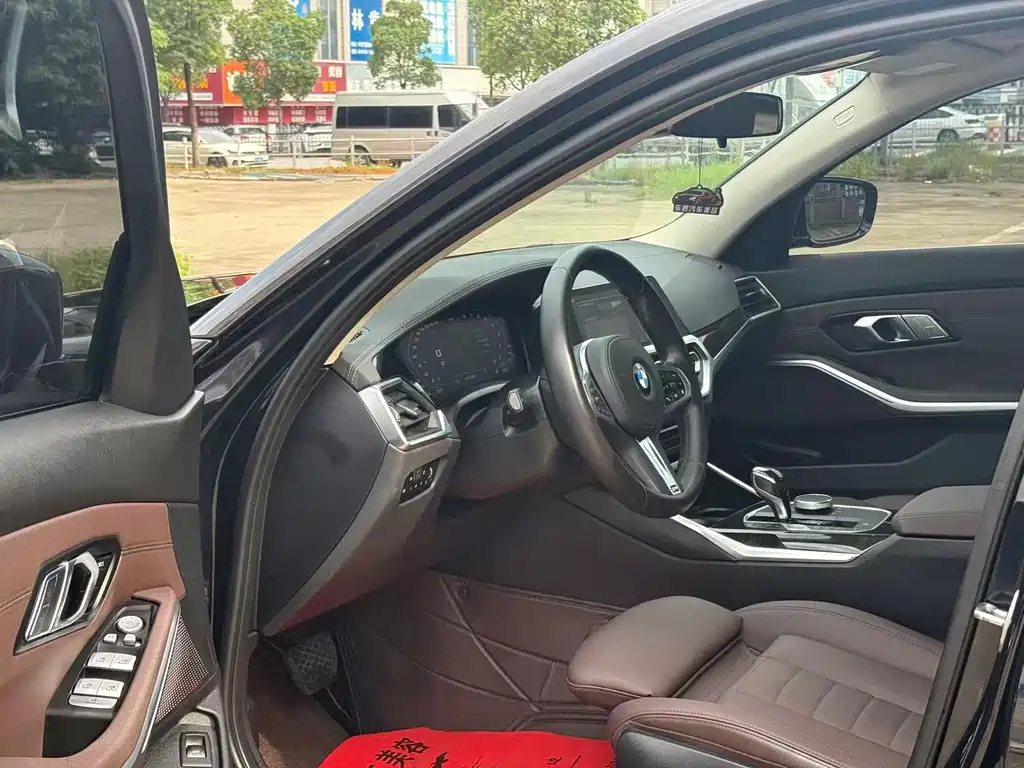 BMW 3 Series — миниатюра 4