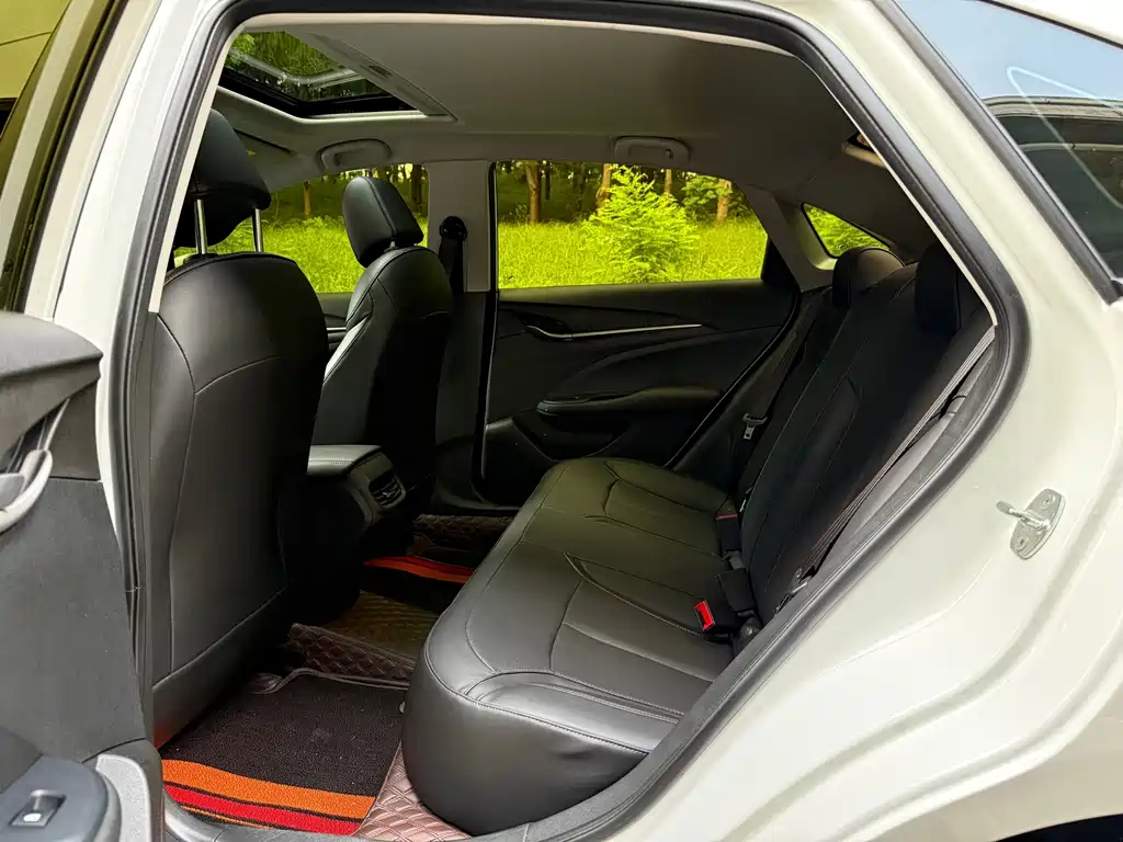 Buick Excelle — миниатюра 8