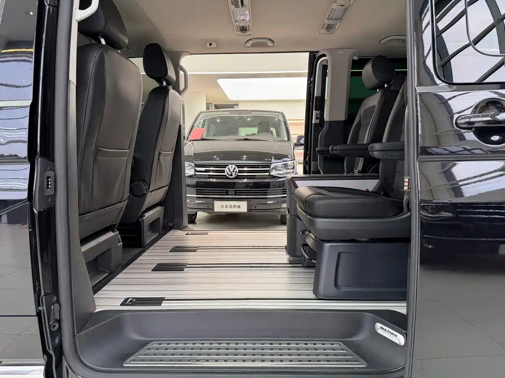 Volkswagen Multivan — миниатюра 21