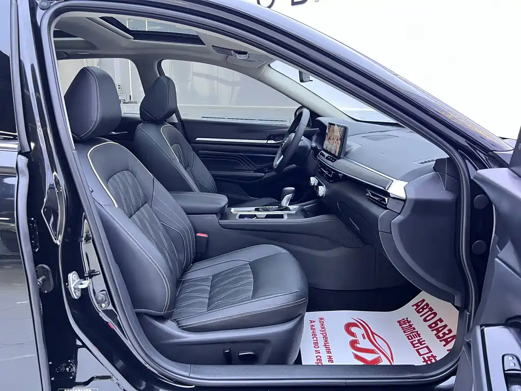 Nissan Teana — миниатюра 18