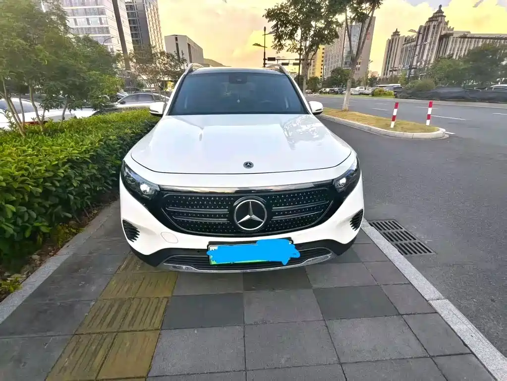 Mercedes-Benz EQB — миниатюра 2