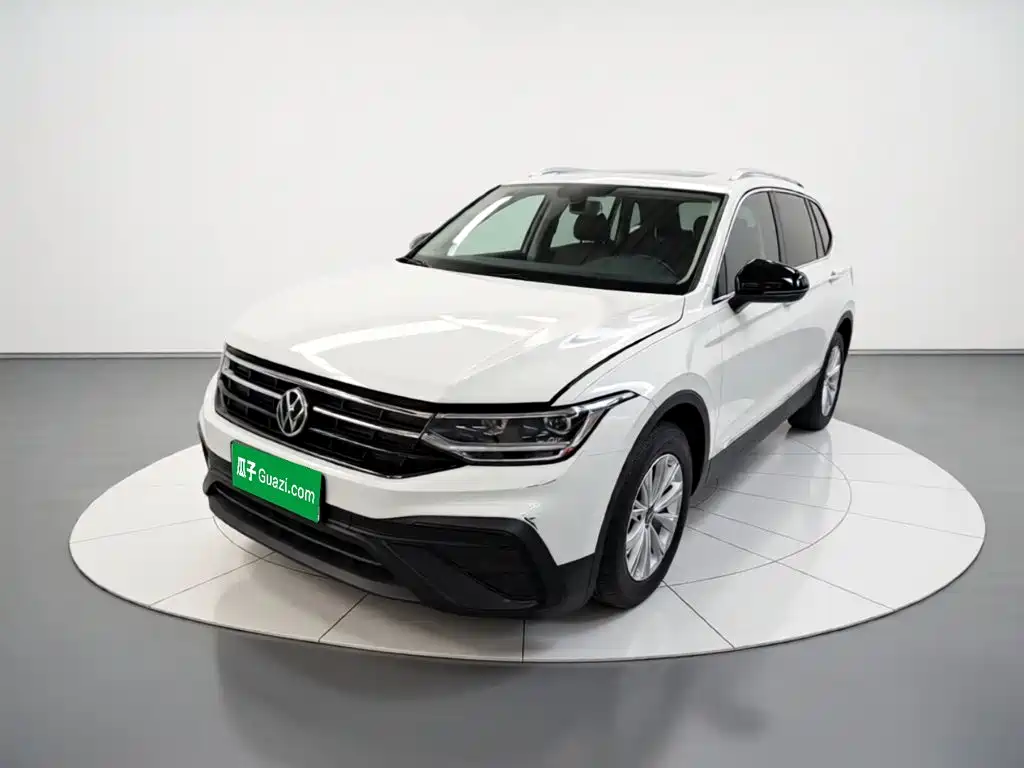 Volkswagen Tiguan L — миниатюра 2