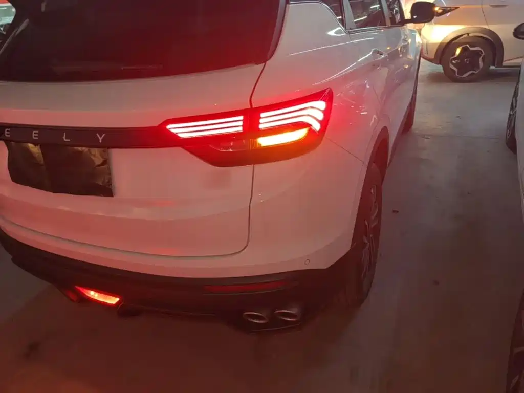 Geely Binyue — миниатюра 8